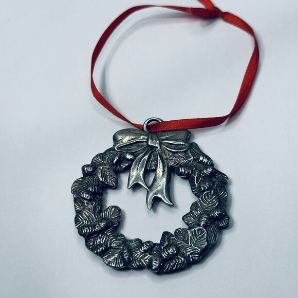 Seagull Pewter Christmas Ornament Hanging Silver Wreath w/Bow Etched 1983 VTG - Picture 8 of 8